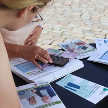 Schulung am Stand des Digitalen Engels